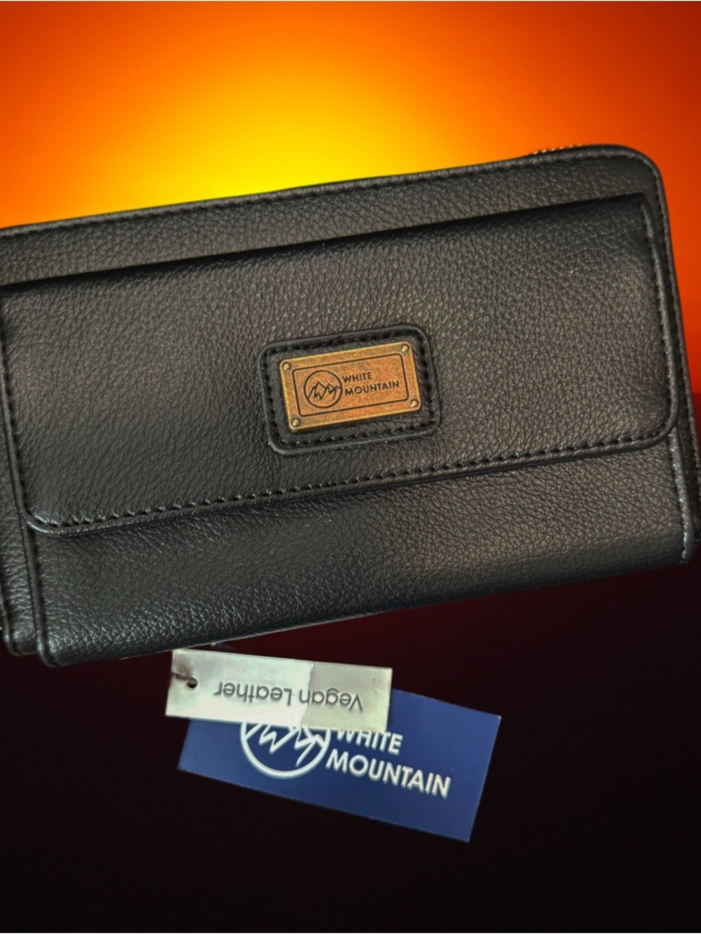 White Mountain Black Pebbled Leather Logo Plaque Wallet